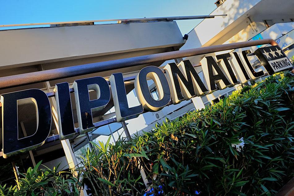 Hotel Diplomatic Ричоне Екстериор снимка